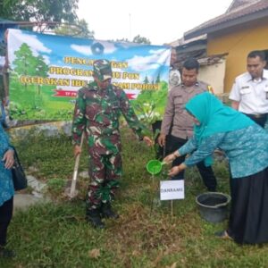 Batuud Sambirejo Hadir Dukung Gerakan Ibu Menanam Pohon, Rabu Pon Hijaukan Sambirejo
